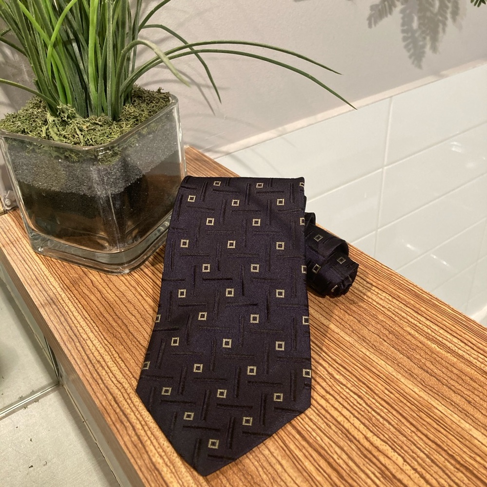 ♦️2/$20 HÖRST Silk tie